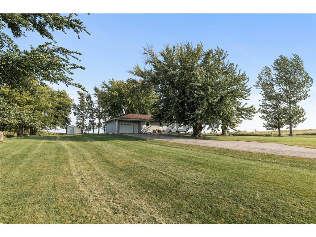 9200 W 280th Street Belle Plaine Twp MN 56071 6597882 image1
