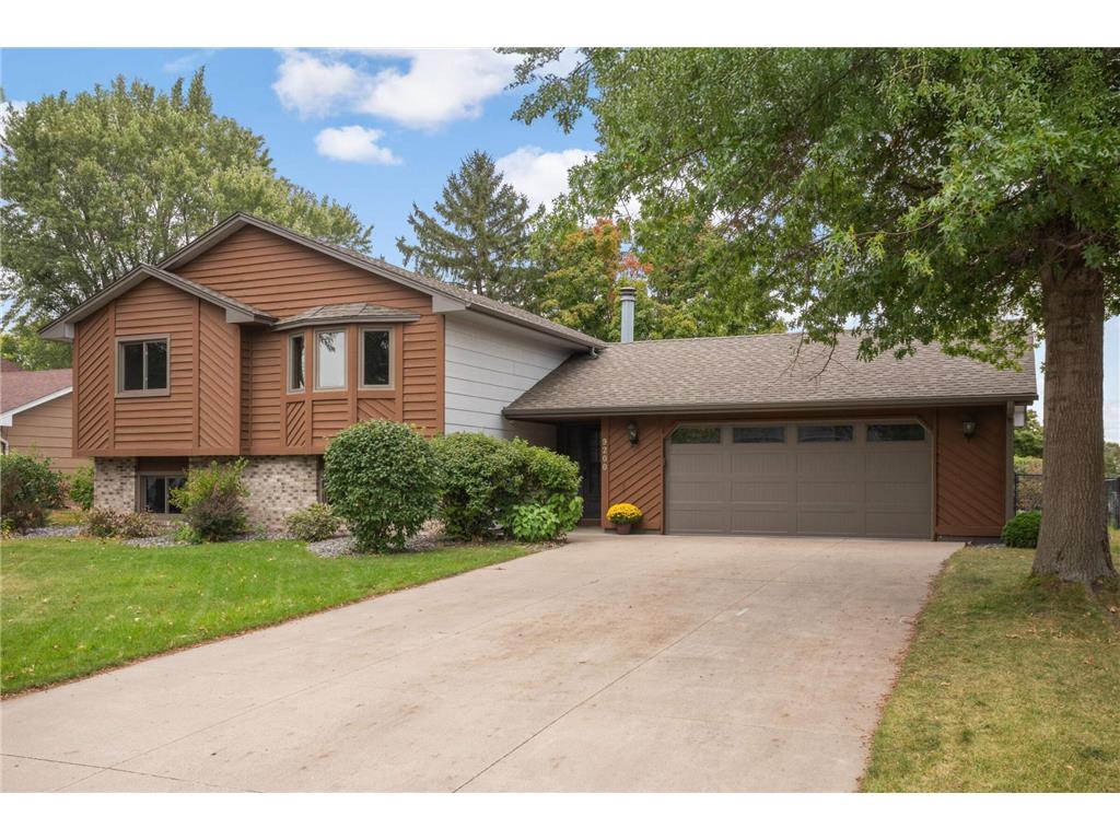 9200 Woodhall Bay N Brooklyn Park MN 55443 6789170 image1
