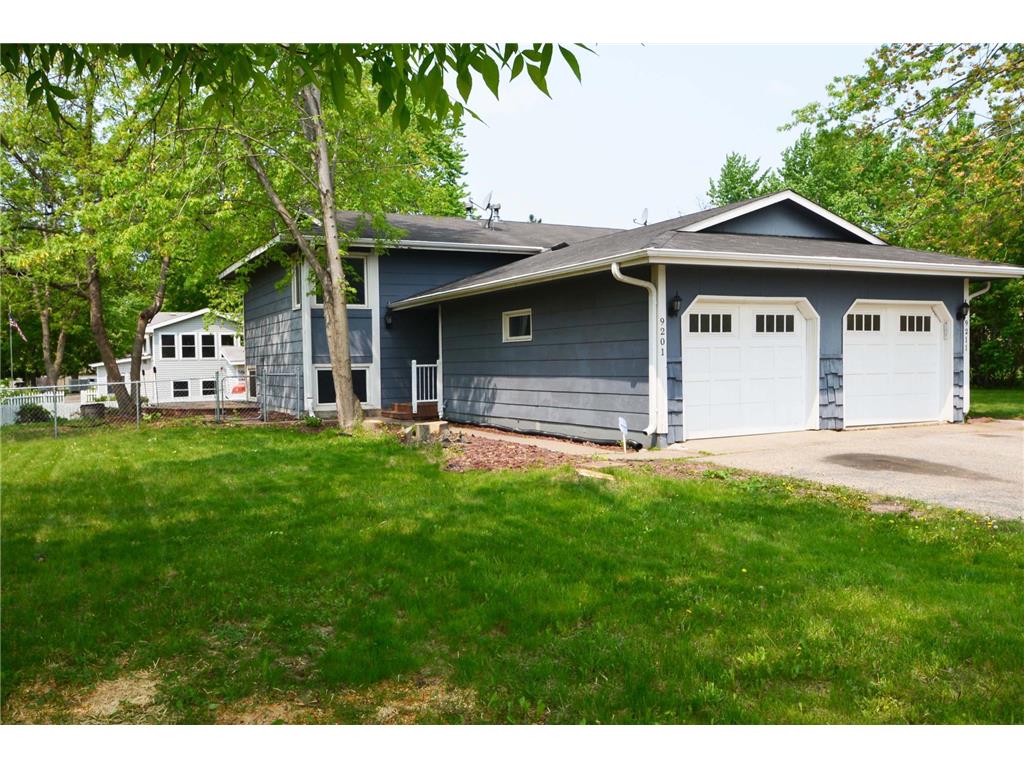9201 Forestview Lane N Maple Grove MN 55369 6794482 image1