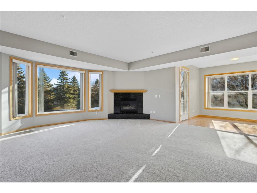 9201 Medicine Lake Road #104 Golden Valley MN 55427 6644710 image1