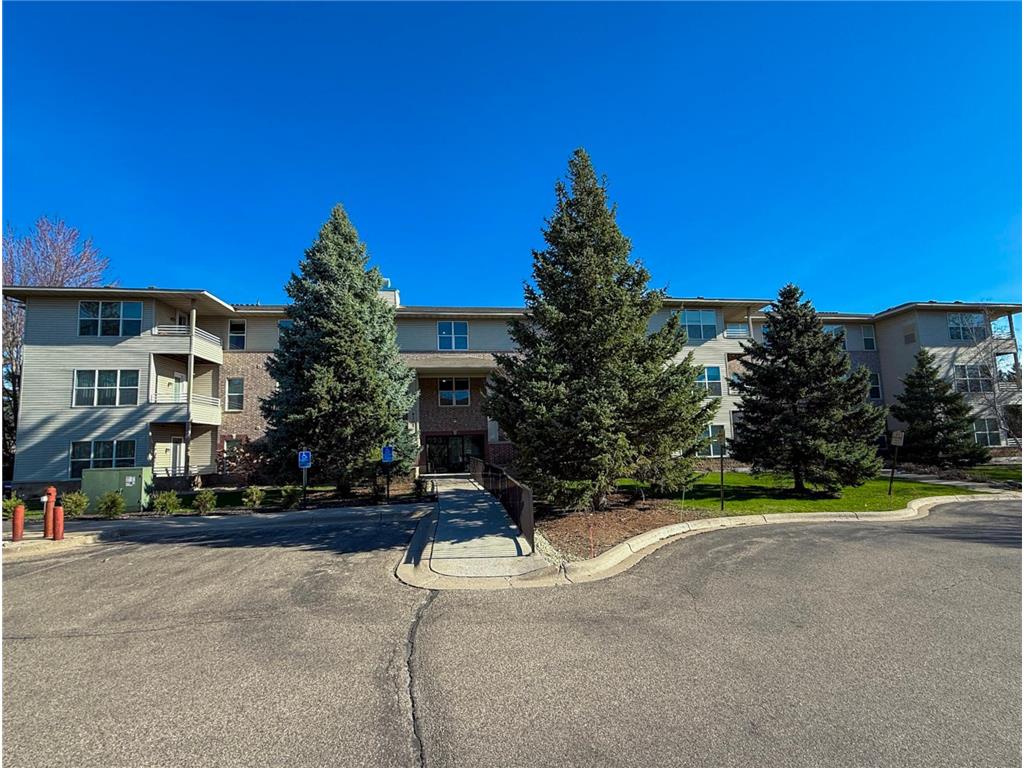 9201 Medicine Lake Road #307 Golden Valley MN 55427 7061125 image2