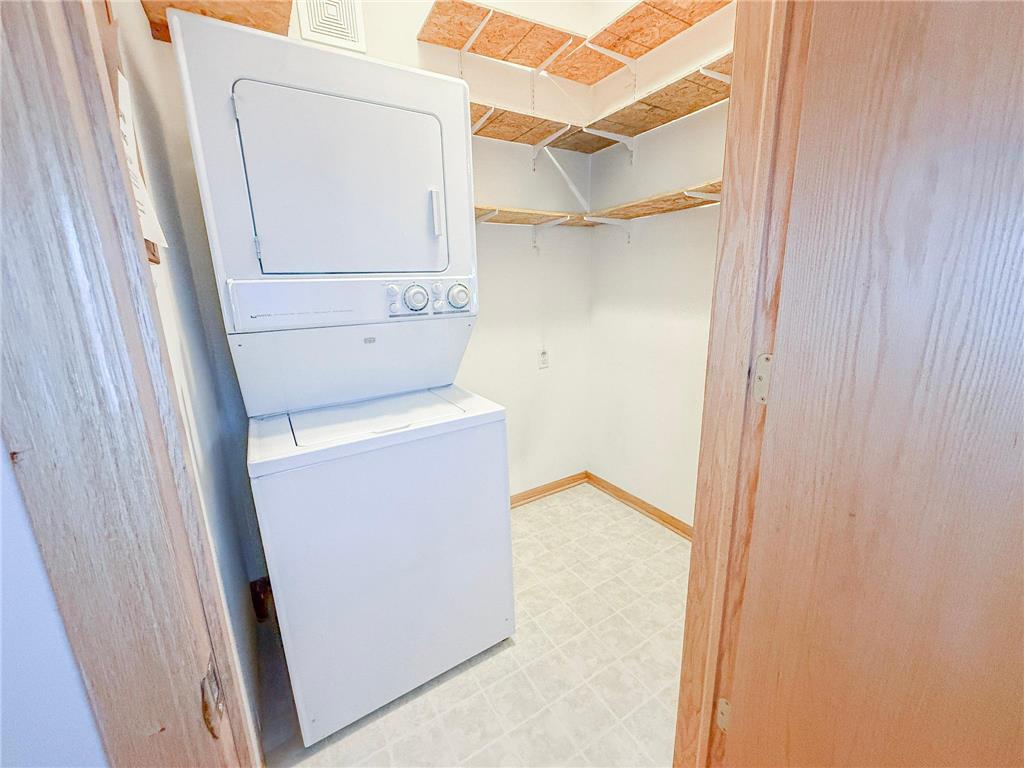 9201 Medicine Lake Road #307 Golden Valley MN 55427 7061125 image23
