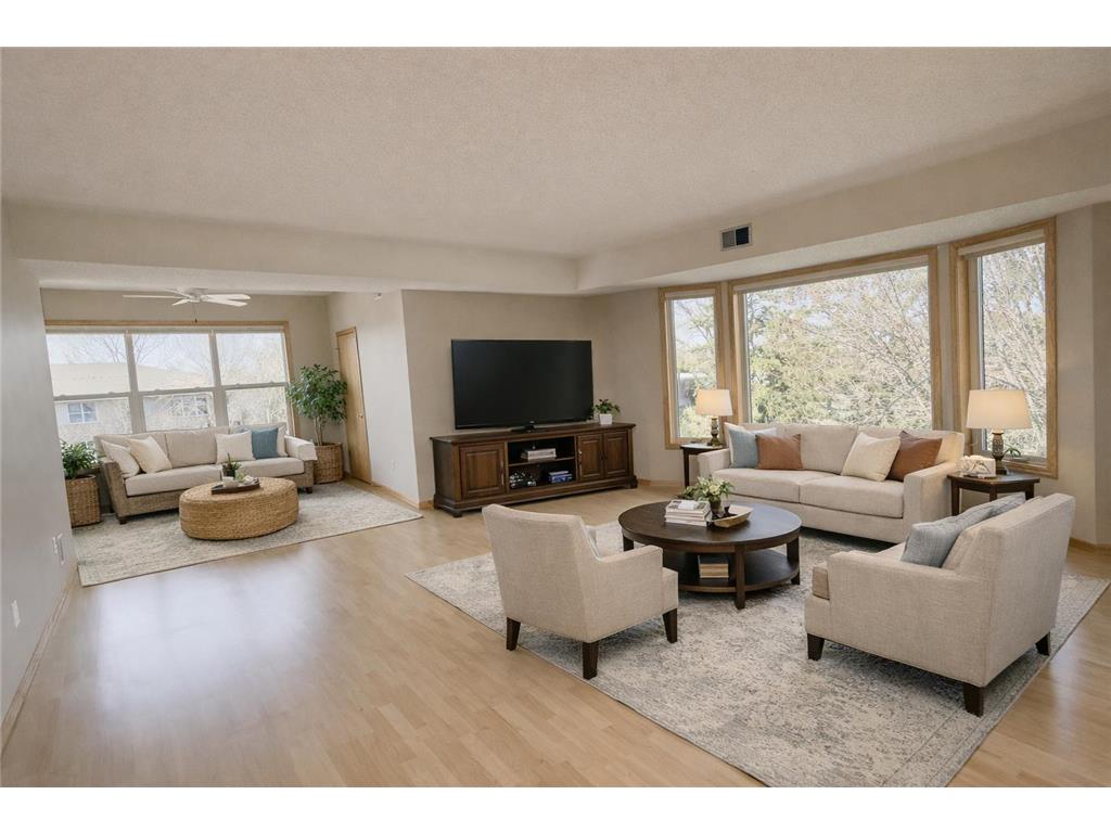 9201 Medicine Lake Road #307 Golden Valley MN 55427 7061125 image3