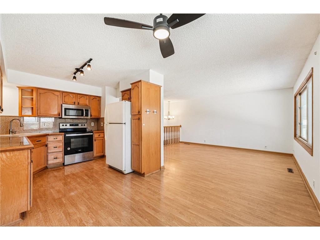 9205 29th Avenue N New Hope MN 55427 7029275 image10