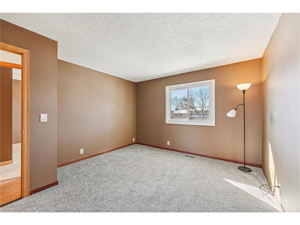 9205 29th Avenue N New Hope MN 55427 7029275 image13