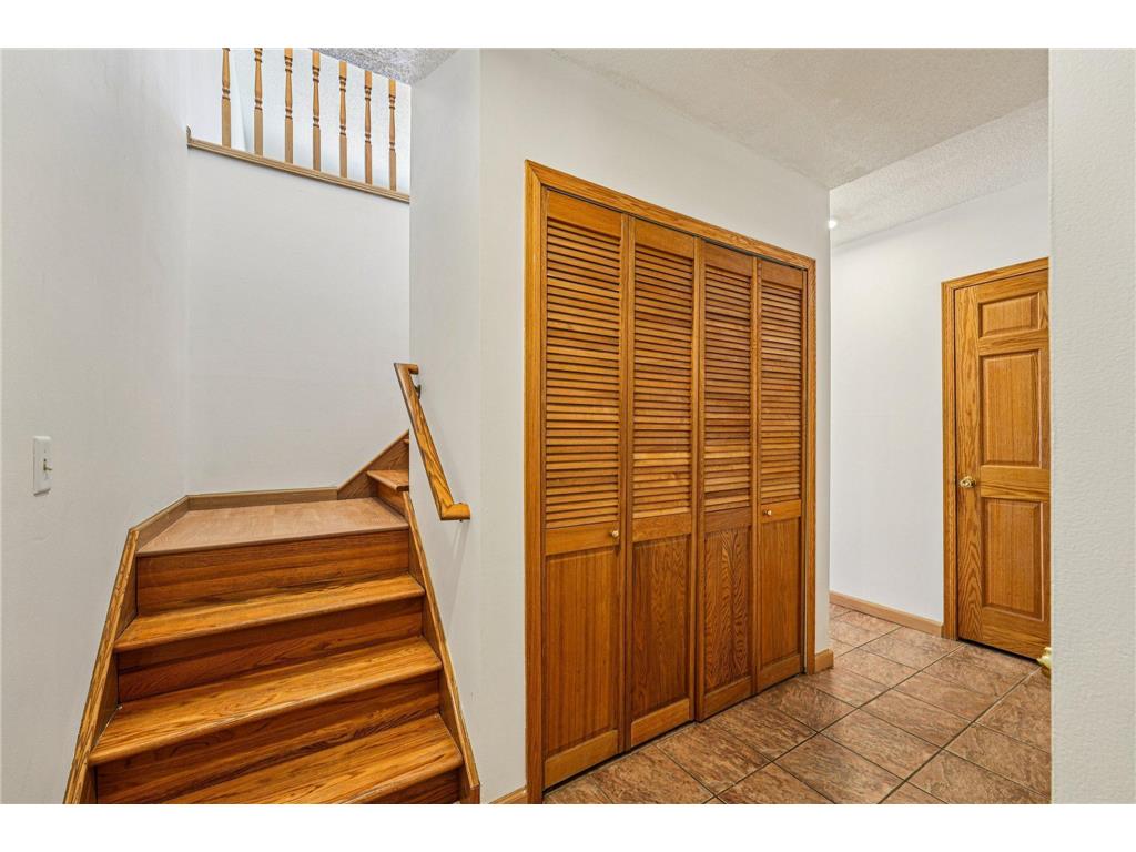 9205 29th Avenue N New Hope MN 55427 7029275 image3