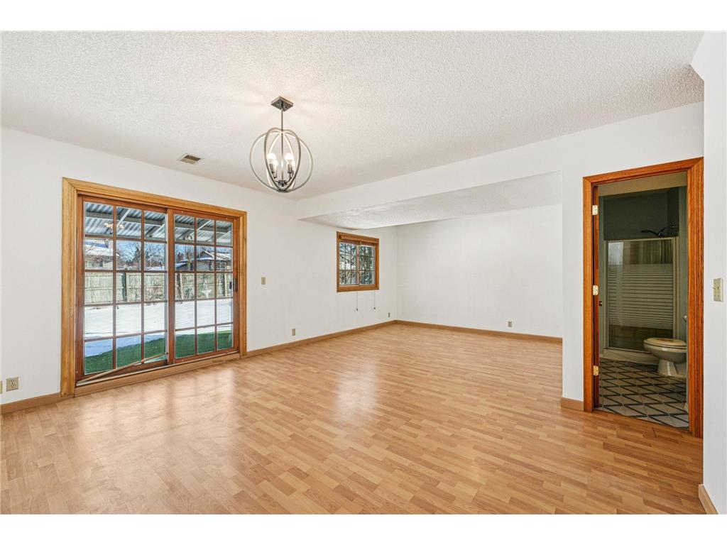 9205 29th Avenue N New Hope MN 55427 7029275 image6