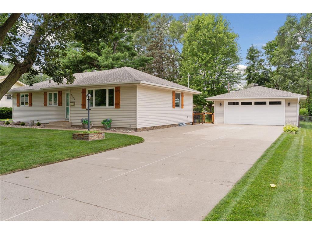 9206 11th Avenue S Bloomington MN 55420 6749481 image1