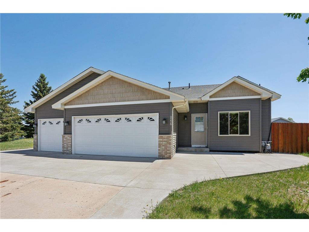 9206 Louisiana Avenue N Brooklyn Park MN 55445 6721391 image1