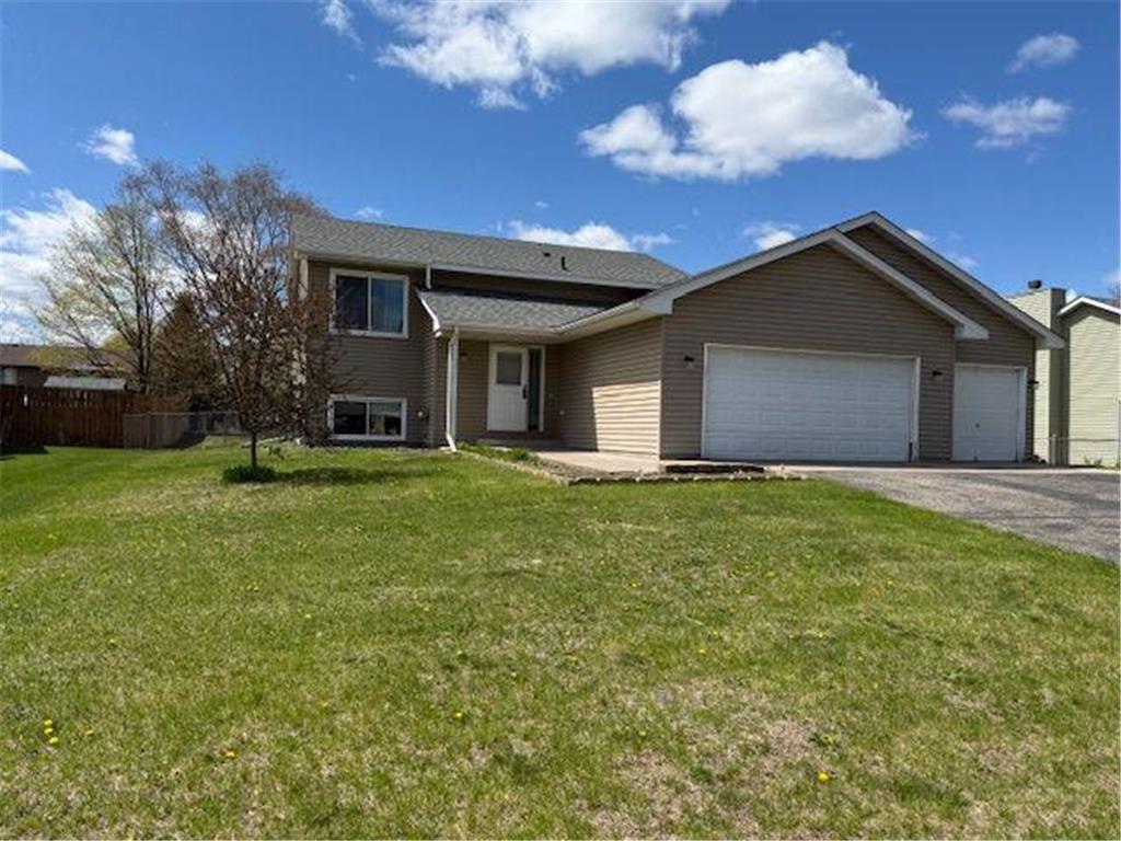 9207 Brunswick Avenue N Brooklyn Park MN 55443 7065791 image1