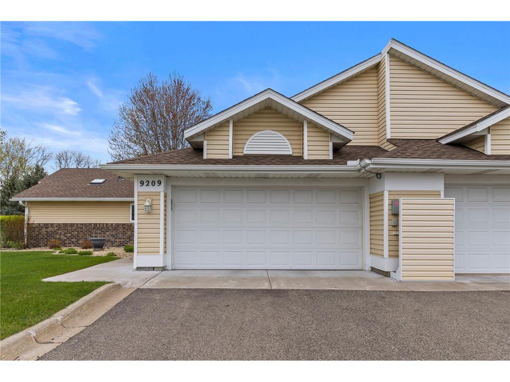9209 Yorkshire Lane Brooklyn Park MN 55443 6715459 image1