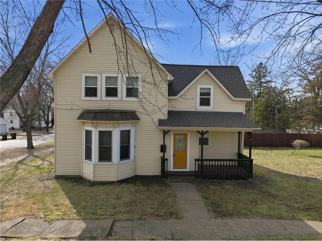 921 11th Street E Menomonie WI 54751 7051891 image2