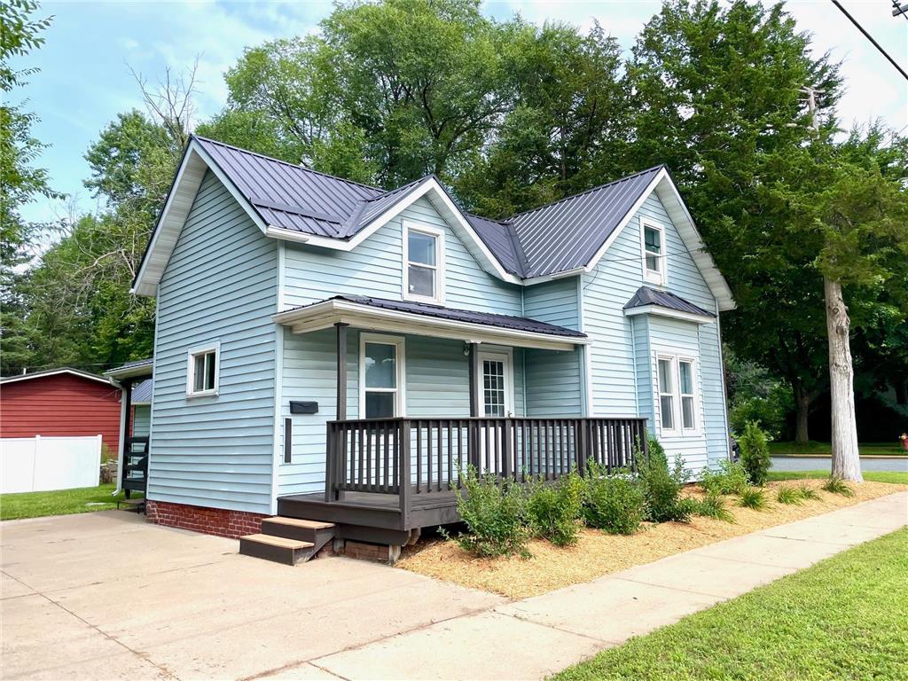 921 14th Avenue E Menomonie WI 54751 6770920 image1