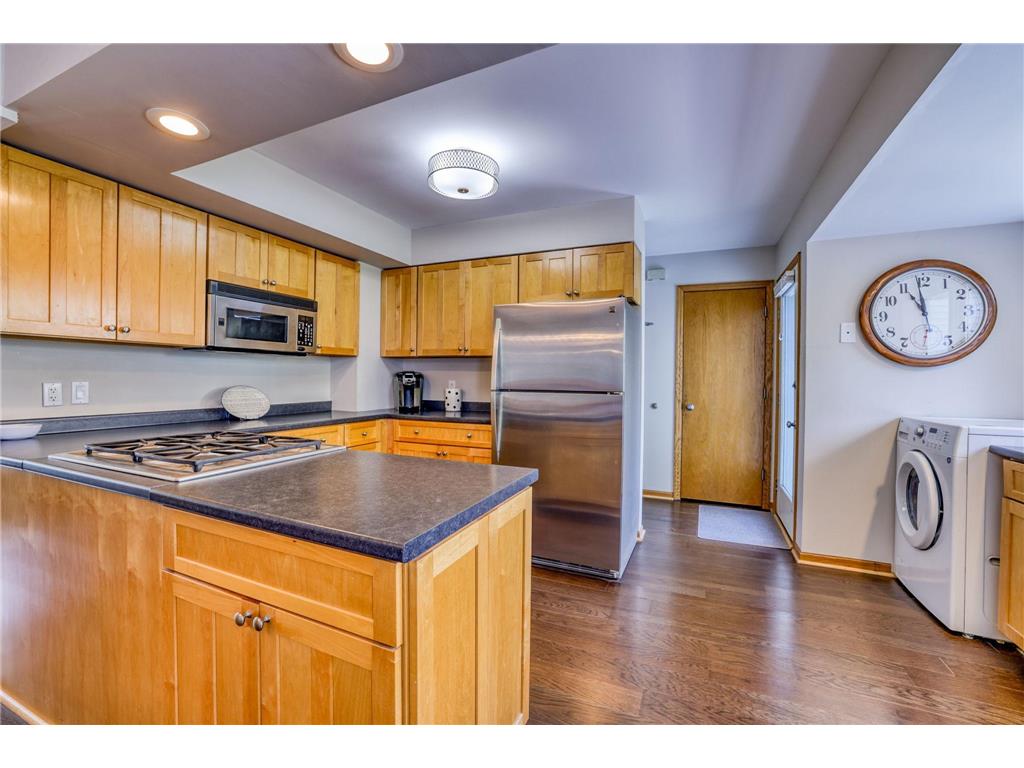 921 / 923 Dartmouth Place SE Minneapolis MN 55414 7034035 image11