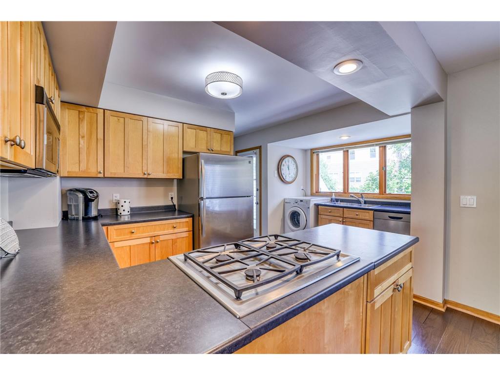 921 / 923 Dartmouth Place SE Minneapolis MN 55414 7034035 image12