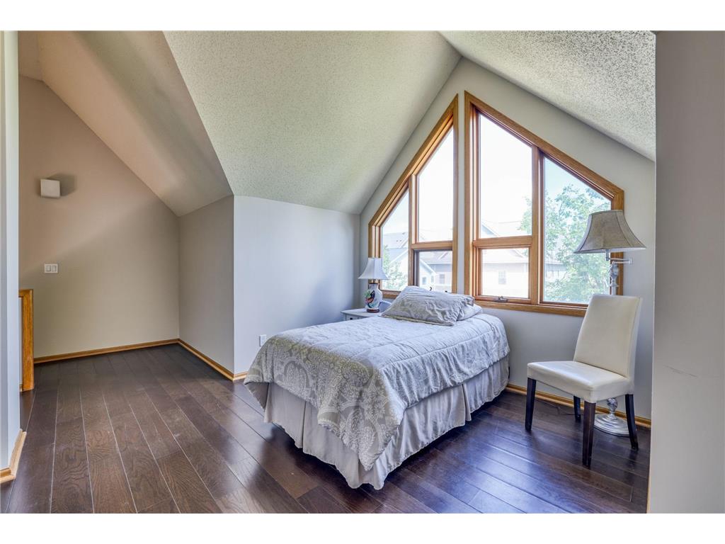 921 / 923 Dartmouth Place SE Minneapolis MN 55414 7034035 image20