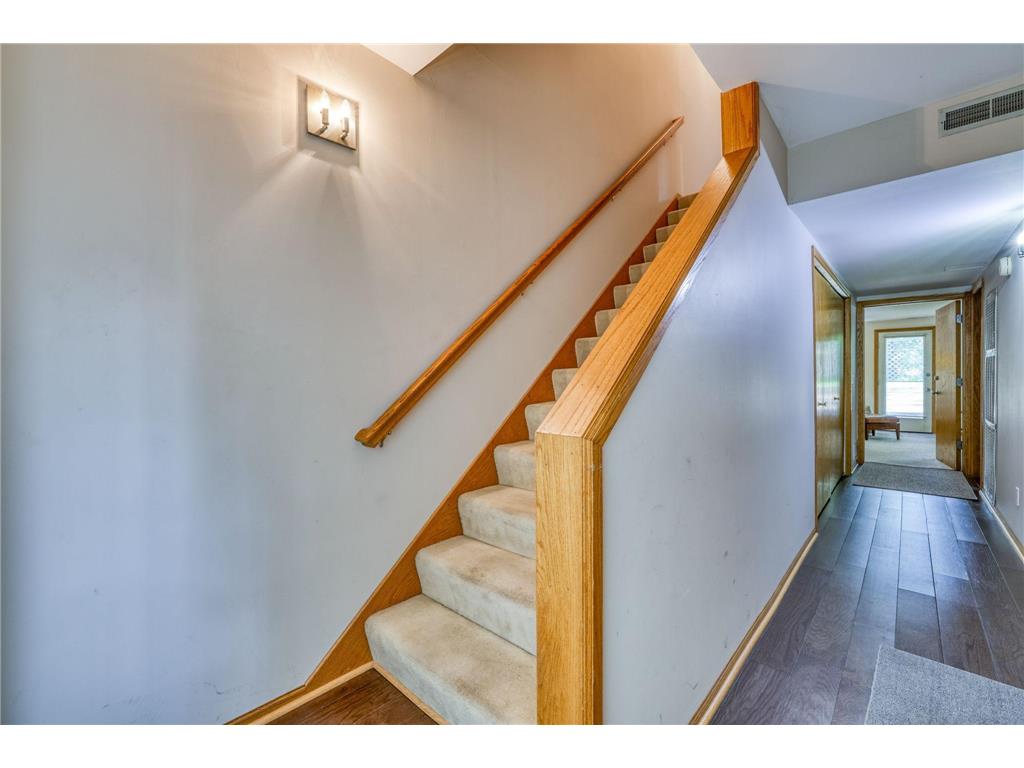 921 / 923 Dartmouth Place SE Minneapolis MN 55414 7034035 image34