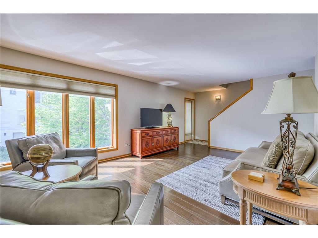 921 / 923 Dartmouth Place SE Minneapolis MN 55414 7034035 image4