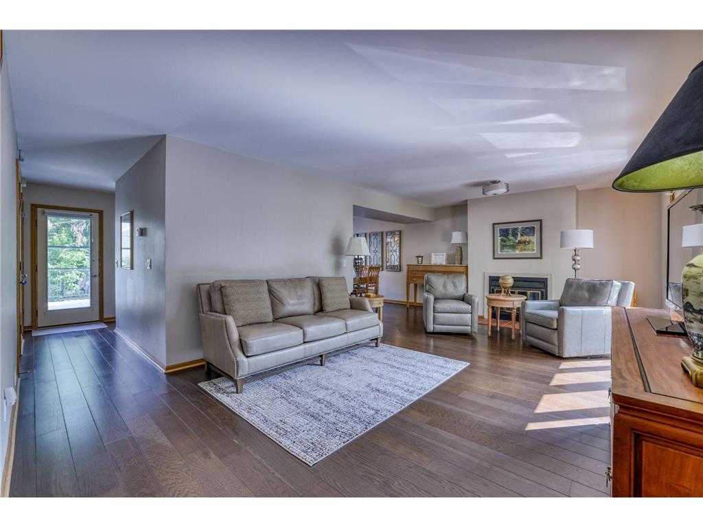 921 / 923 Dartmouth Place SE Minneapolis MN 55414 7034035 image5