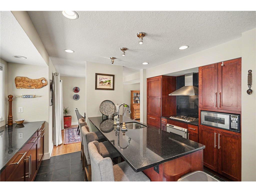 921 Dartmouth Avenue SE Minneapolis MN 55414 7082198 image10