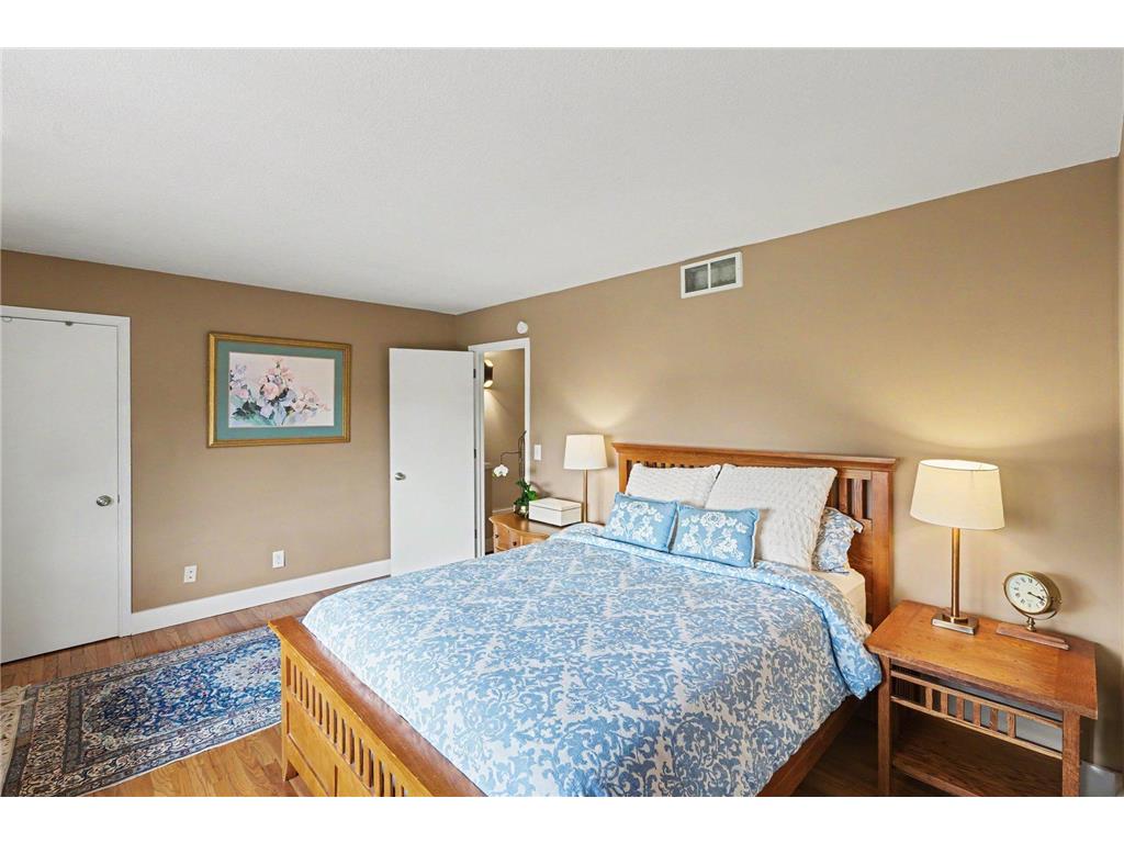 921 Dartmouth Avenue SE Minneapolis MN 55414 7082198 image13