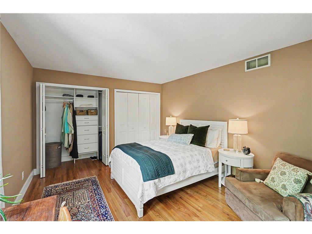 921 Dartmouth Avenue SE Minneapolis MN 55414 7082198 image17