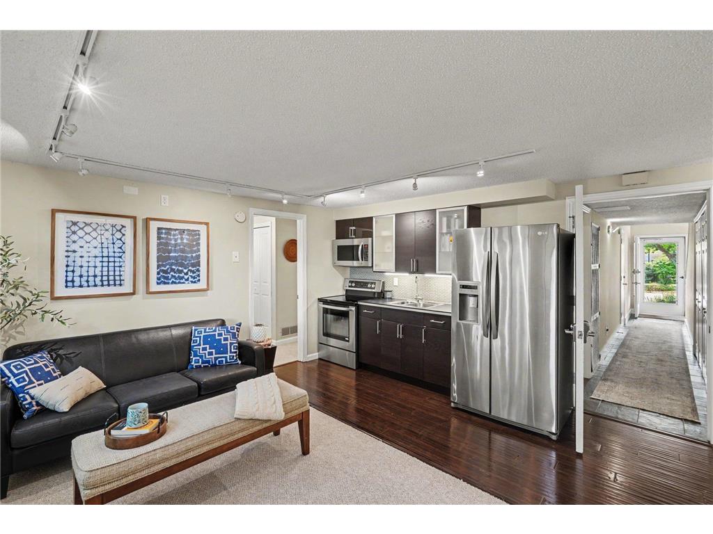 921 Dartmouth Avenue SE Minneapolis MN 55414 7082198 image23