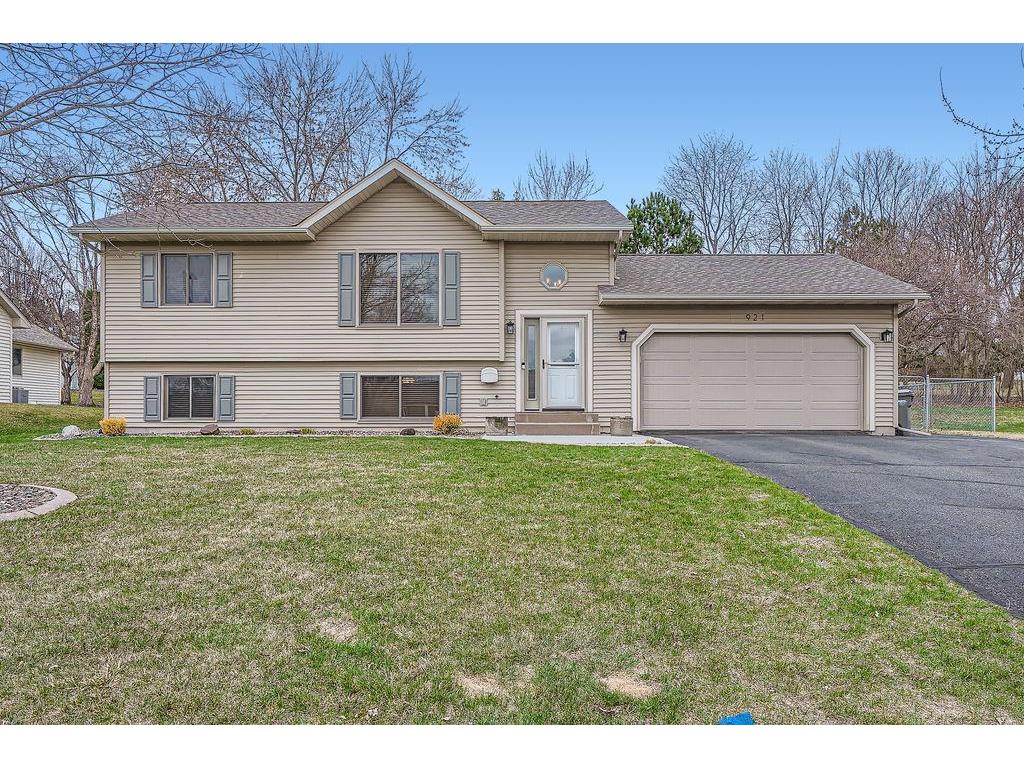 921 Eulaine Circle Hammond WI 54015 6702866 image1