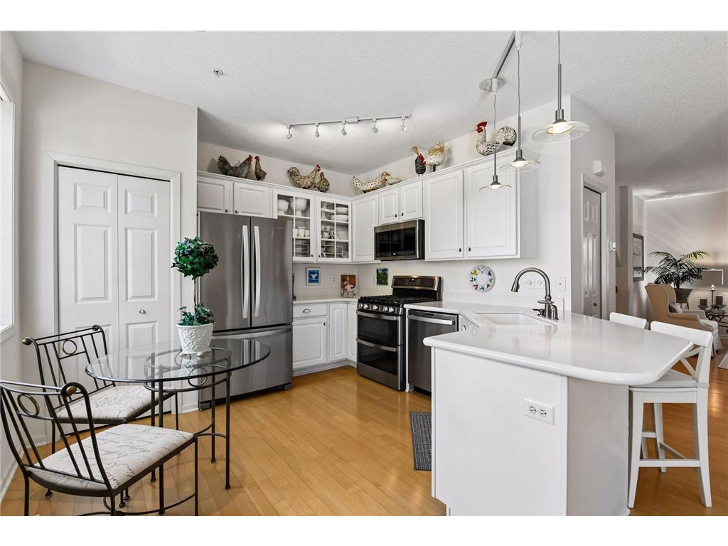 921 Fairfield Way Minnetonka MN 55305 7054173 image2