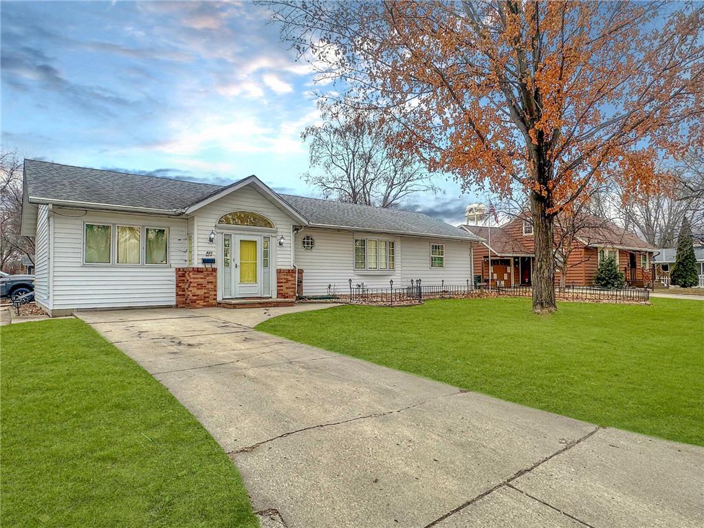 921 Hill Road Willmar MN 56201 6499050 image1