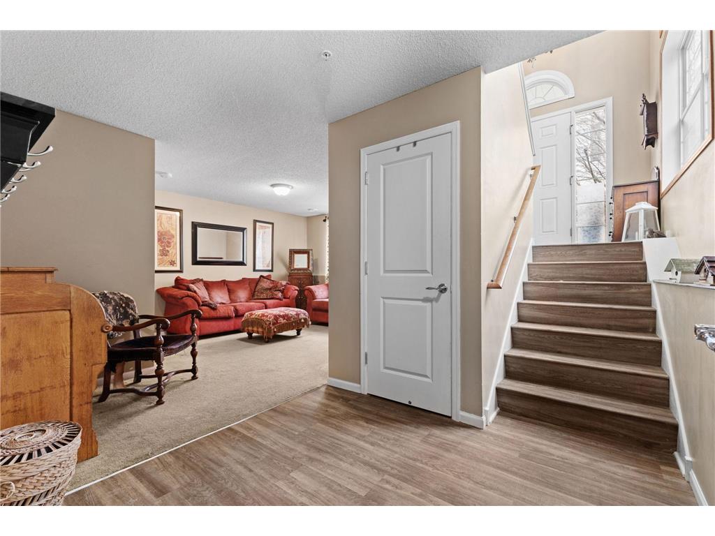 921 Ledgestone Drive Mahtomedi MN 55115 7018157 image2