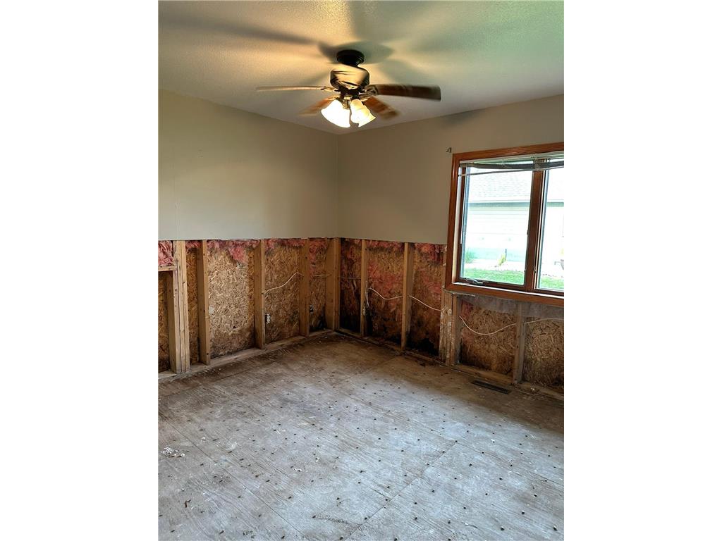 921 Lillian Street Waterville MN 56096 - Tetonka 6762198 image19