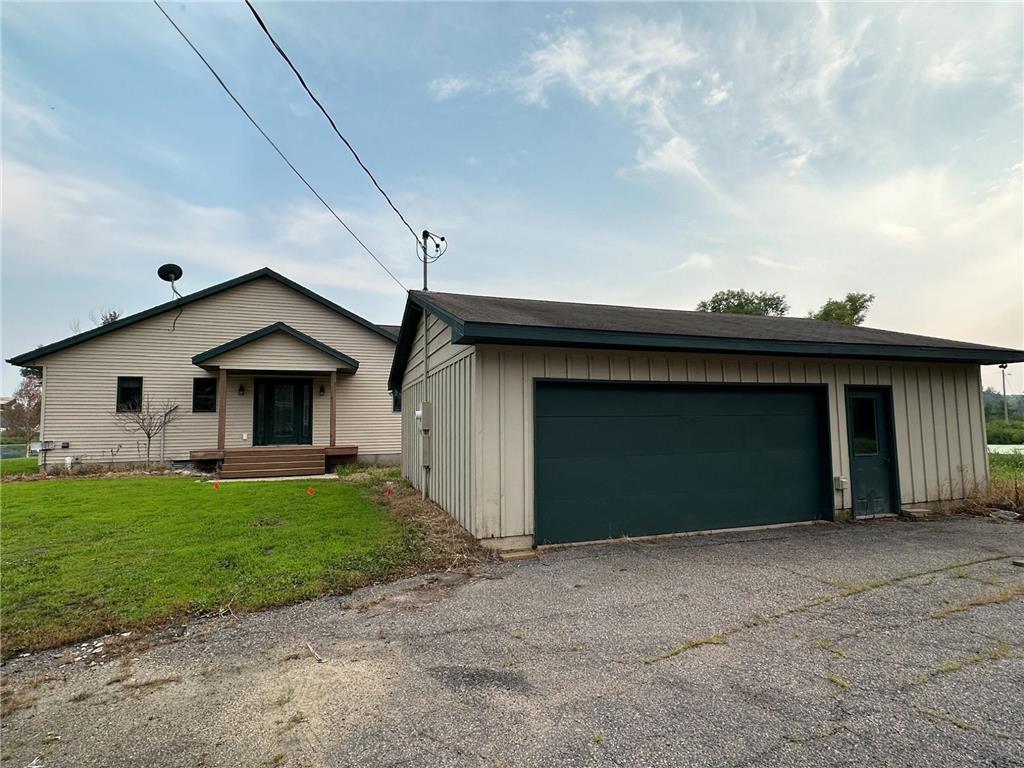 921 Lillian Street Waterville MN 56096 - Tetonka 6762198 image2