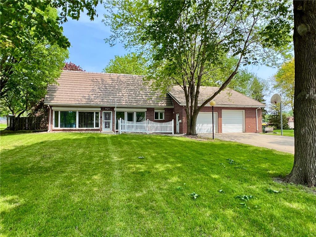 921 Mary Avenue Willmar MN 56201 6376330 image1