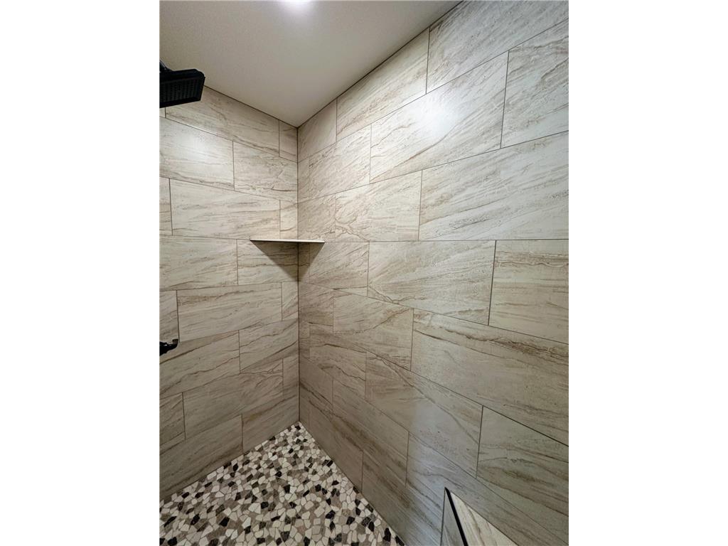 921 NW 9th Street Perham MN 56573 7014030 image17