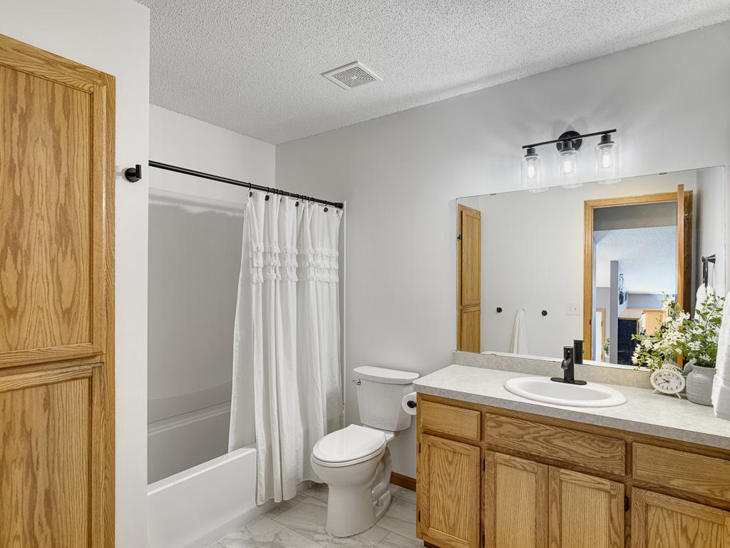 921 Pine Street Farmington MN 55024 7084182 image17