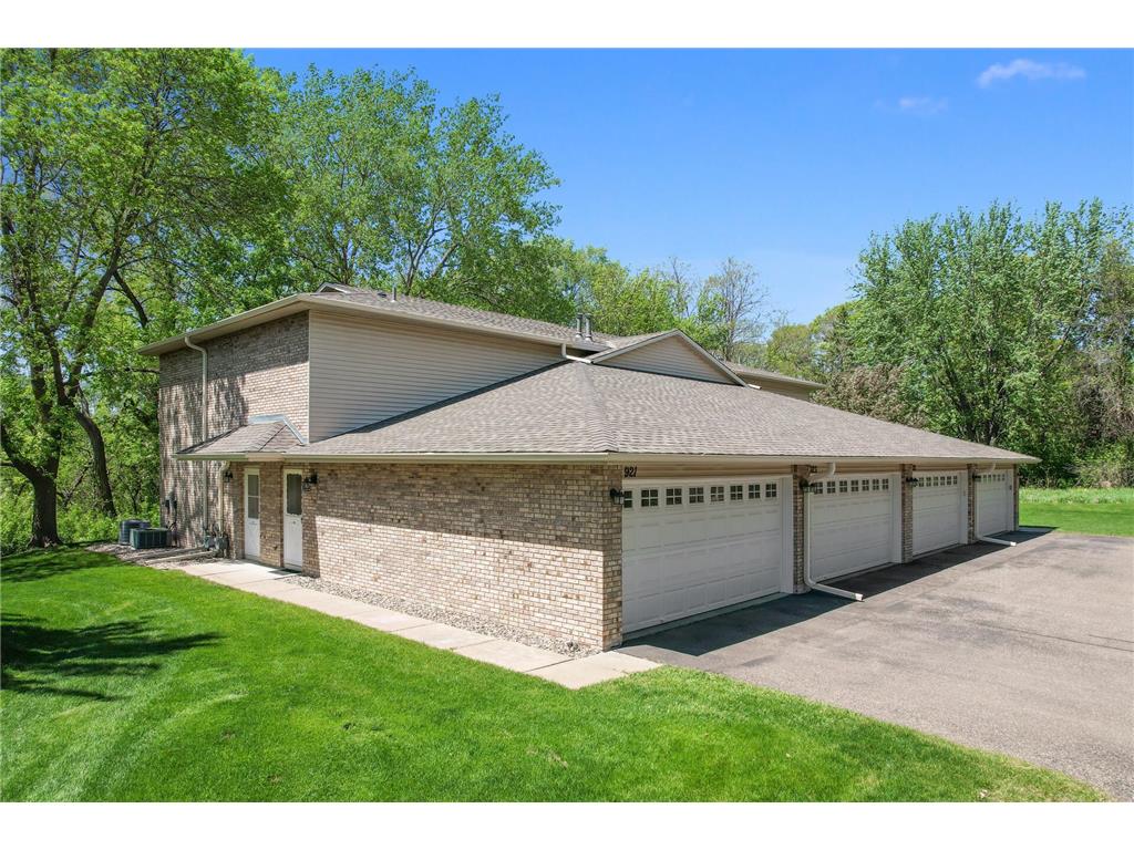 921 Pond View Court Vadnais Heights MN 55127 6714159 image1