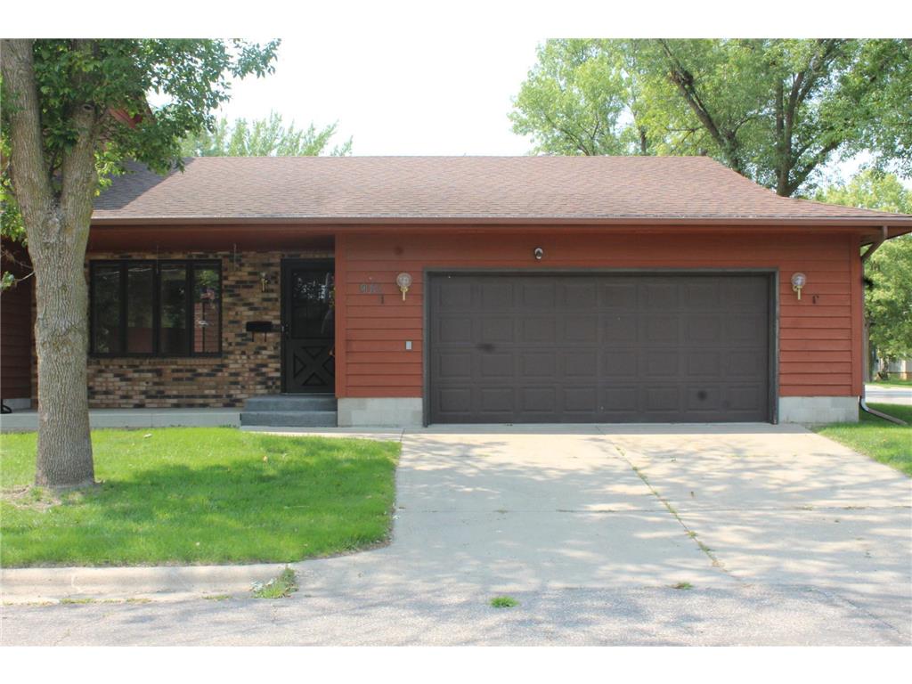 921 Queen Avenue N, Glencoe, MN, 55336 MLS 6387317 Edina Realty