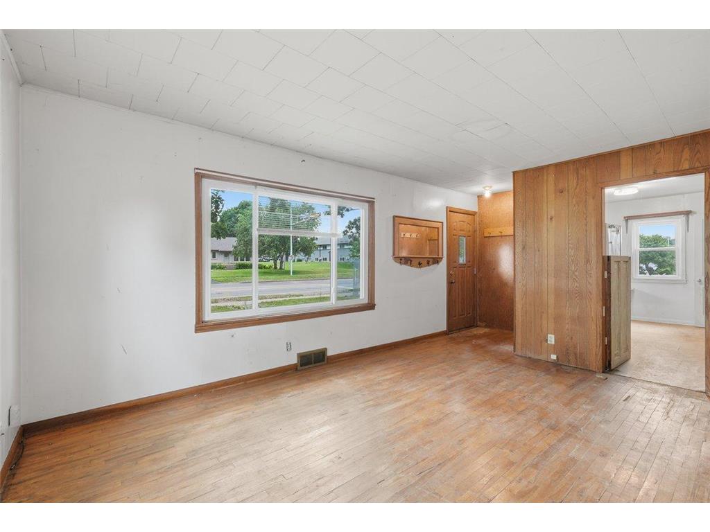 921 S Main Street River Falls WI 54022 7088629 image3