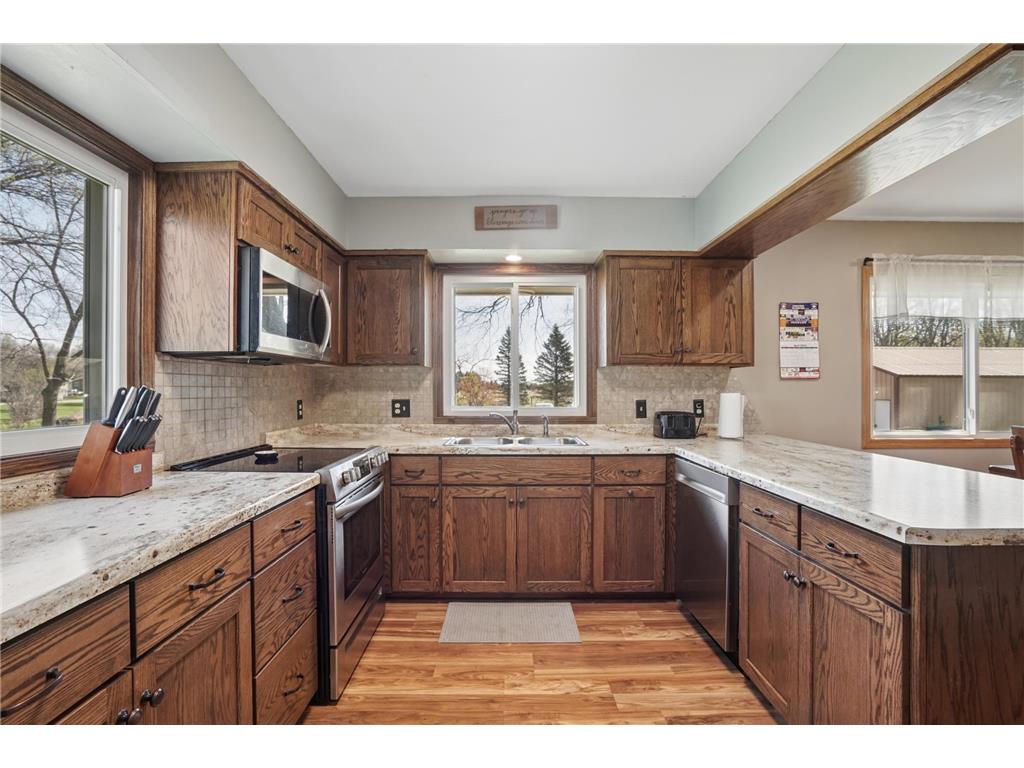 921 S Meadow Road Litchfield MN 55355 7040207 image10