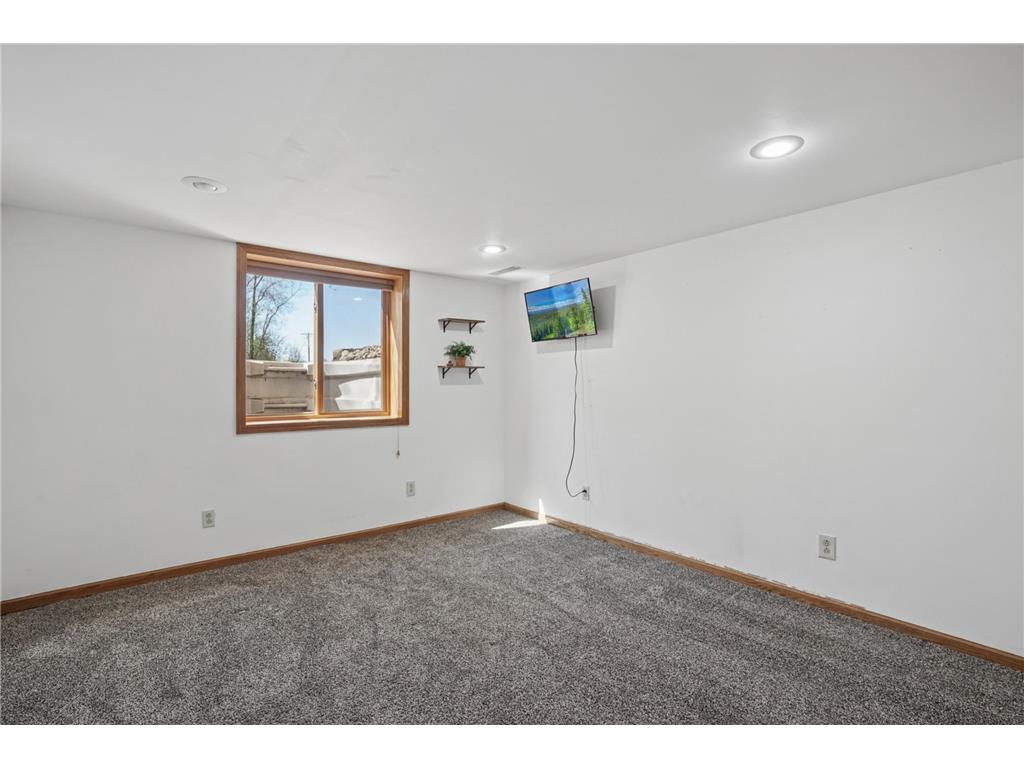 921 S Meadow Road Litchfield MN 55355 7040207 image25