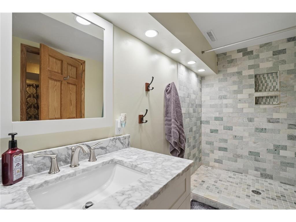 921 S Meadow Road Litchfield MN 55355 7040207 image28