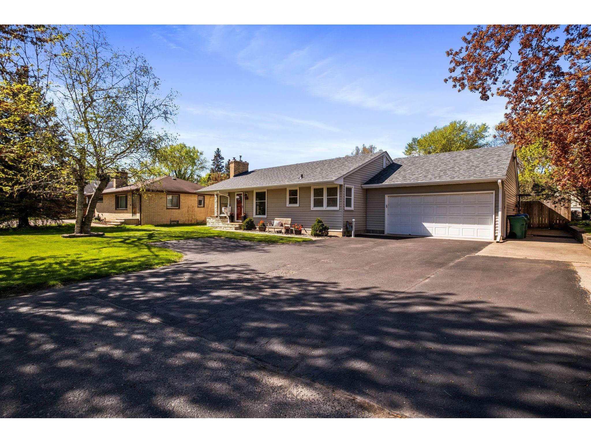 9210 Boulevard, Saint Louis Park, MN 55426 MLS 5755600 Edina Realty