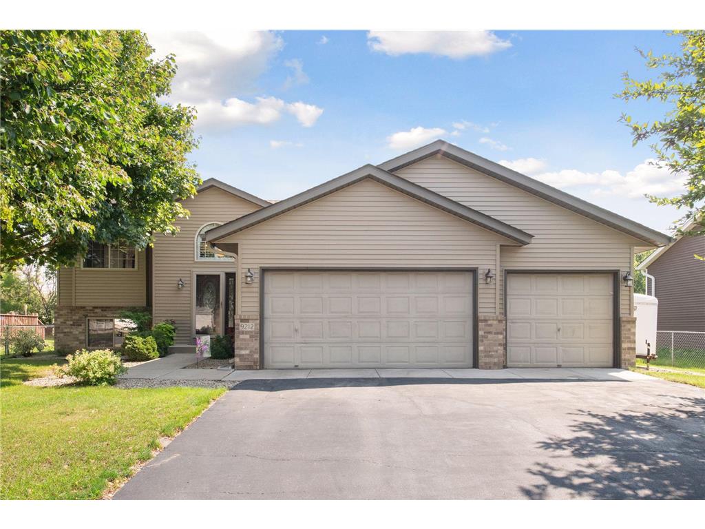 9212 Colorado Avenue N Brooklyn Park MN 55443 6418317 image1