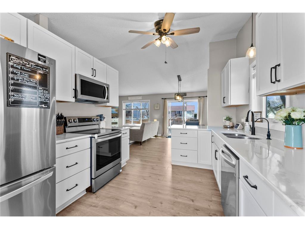 9213 Florida Avenue N Brooklyn Park MN 55445 6678909 image1