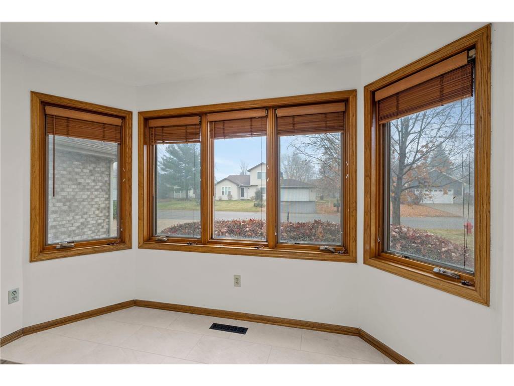 9213 Yates Bay Ct Brooklyn Park MN 55443 6821113 image23