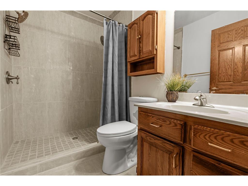 9213 Yates Bay Ct Brooklyn Park MN 55443 6821113 image34