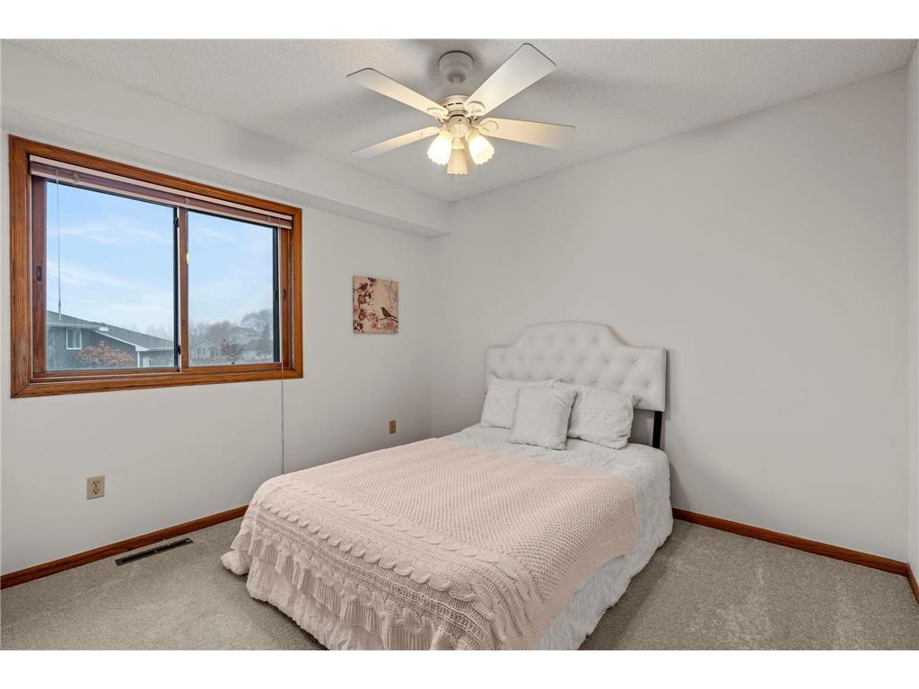 9213 Yates Bay Ct Brooklyn Park MN 55443 6821113 image35