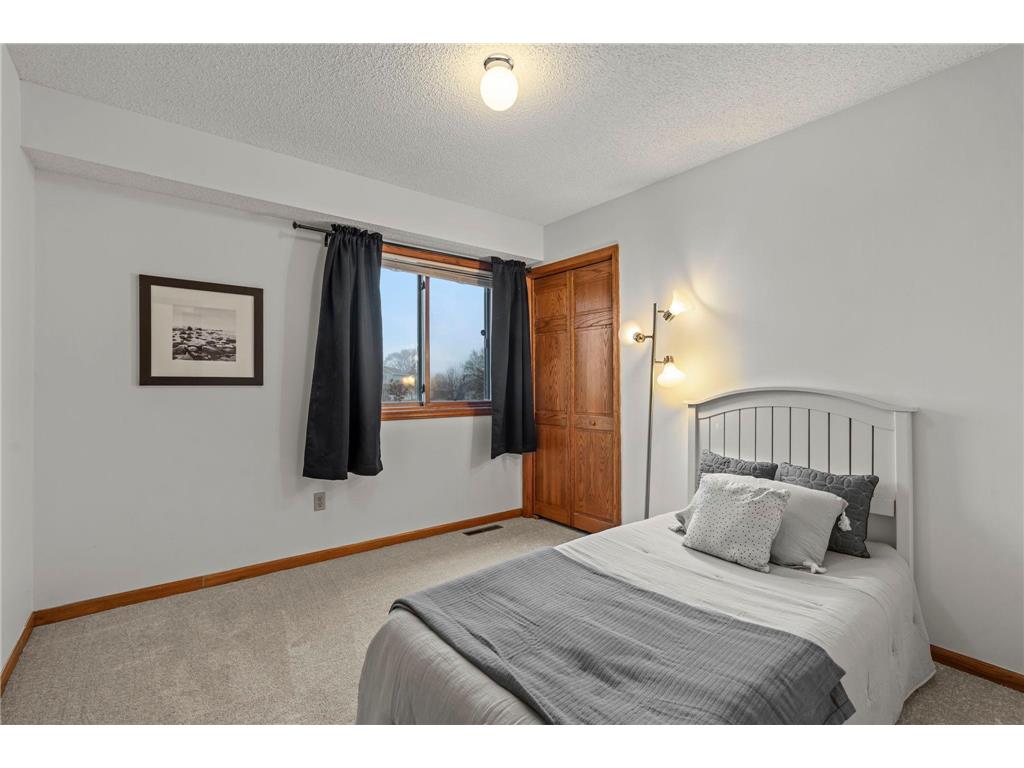 9213 Yates Bay Ct Brooklyn Park MN 55443 6821113 image37