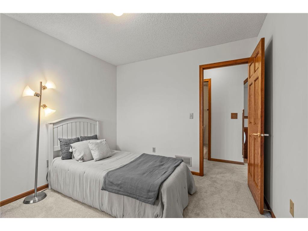 9213 Yates Bay Ct Brooklyn Park MN 55443 6821113 image38